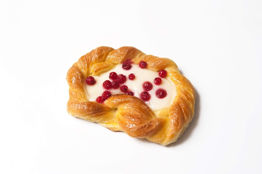 Svedese frutti di bosco e crema di latte